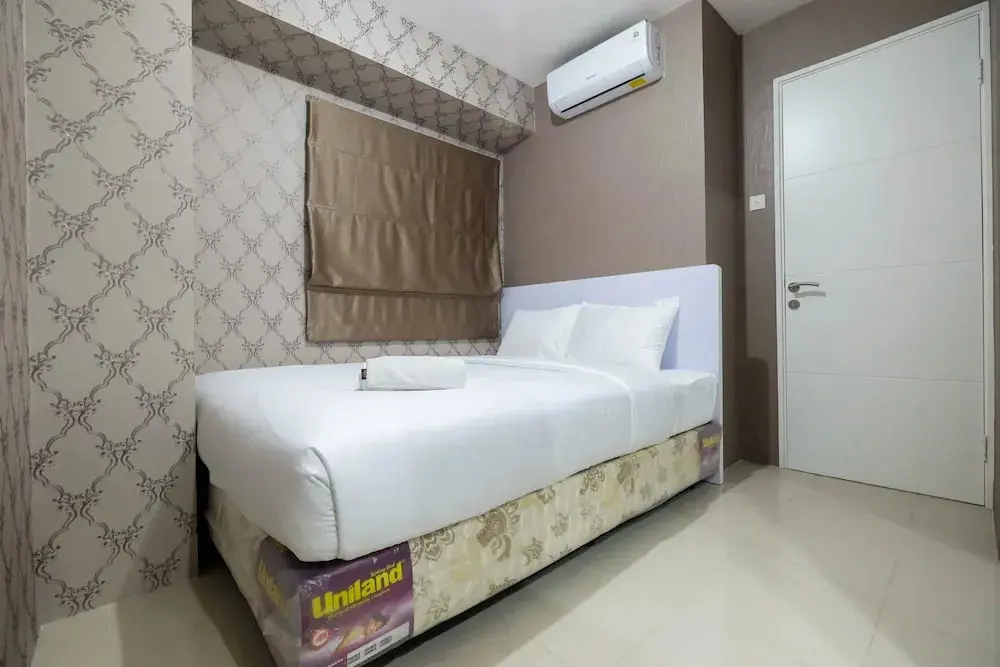 Джакарта: Comfy 2BR Bassura City Apartment Near Mall