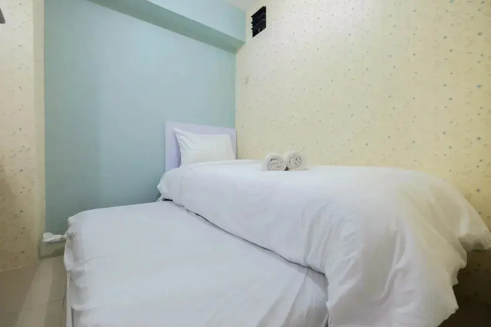 Джакарта: Comfy 2BR Bassura City Apartment Near Mall