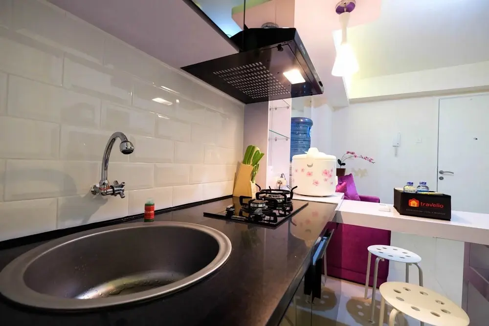 Джакарта: Comfy 2BR Bassura City Apartment Near Mall