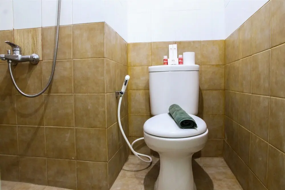 Джакарта: Well Designed 2BR Green Pramuka Apartment