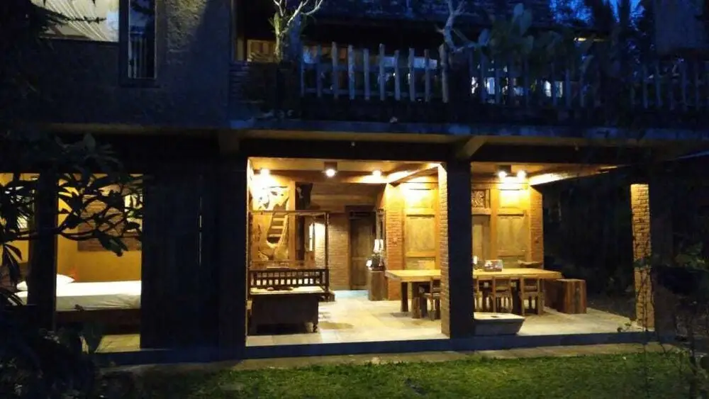 Пенебел: Jatiwangi Villa