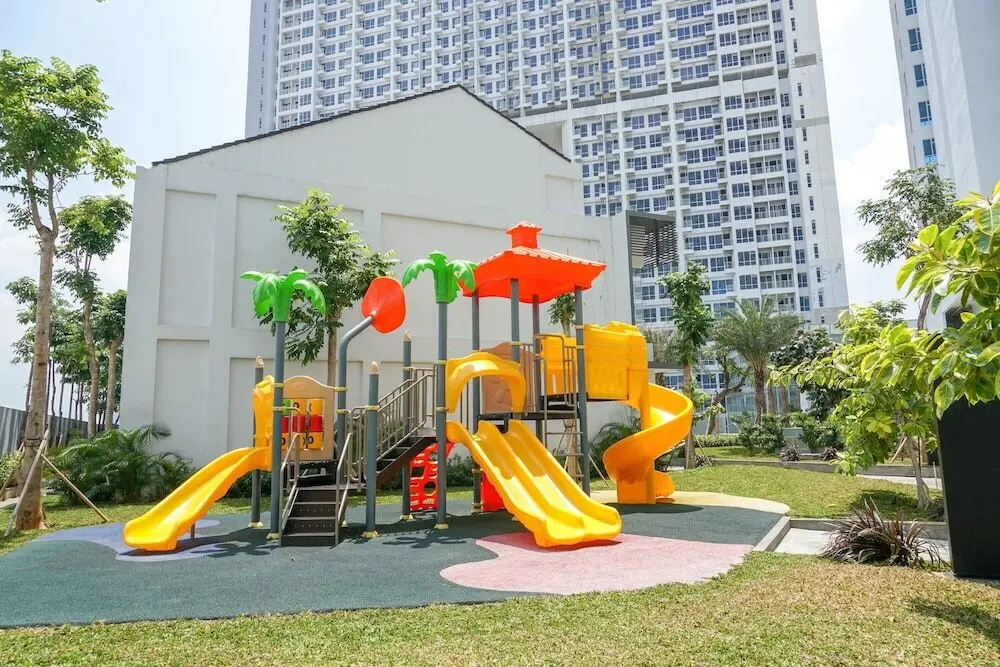Джакарта: Strategic Location Studio Puri Mansion Apartment