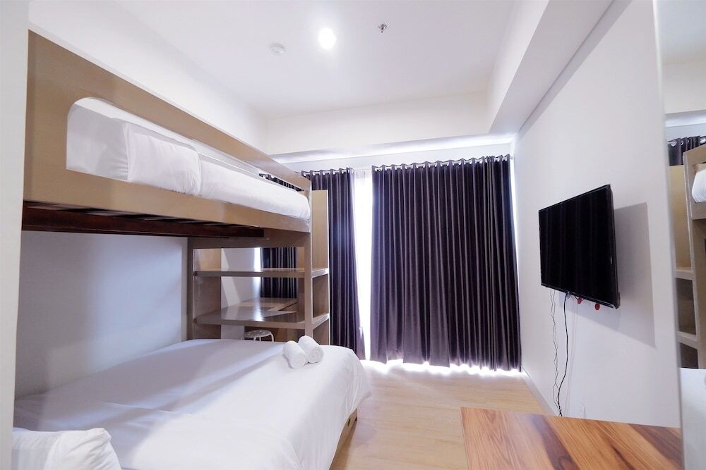 Джакарта: Strategic Location Studio Puri Mansion Apartment
