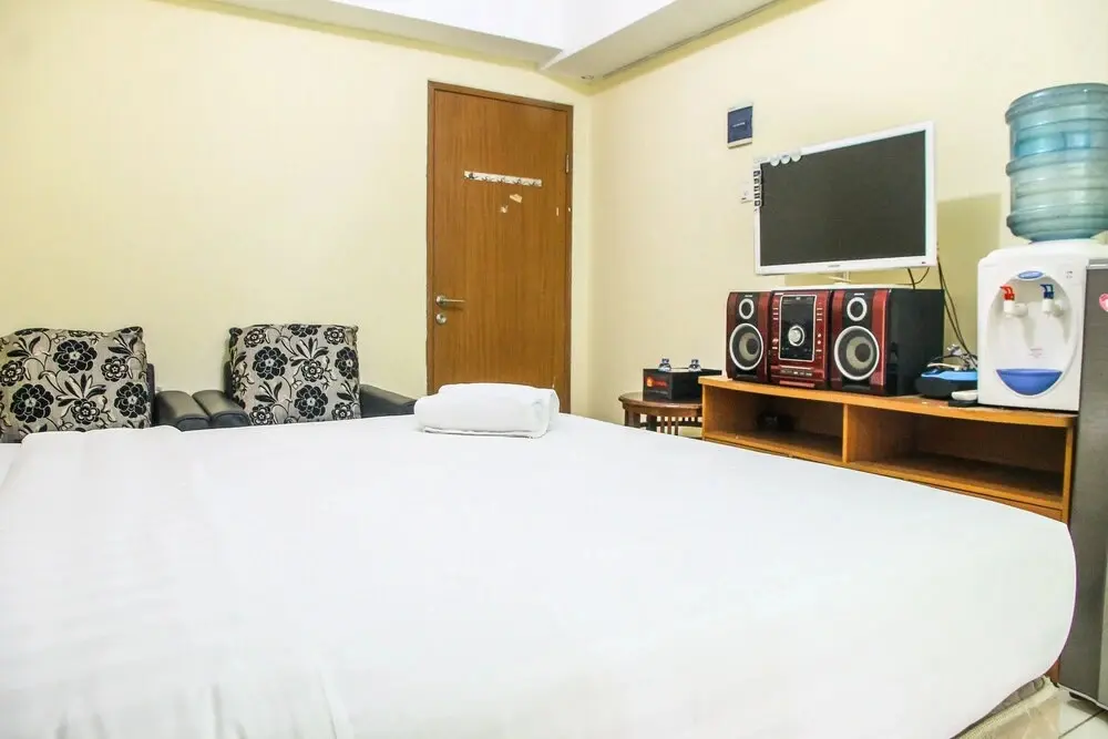 Джакарта: Simply Studio At Green Park View Apartment