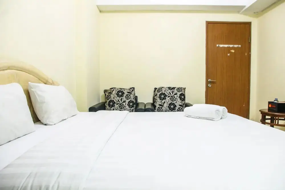 Джакарта: Simply Studio At Green Park View Apartment
