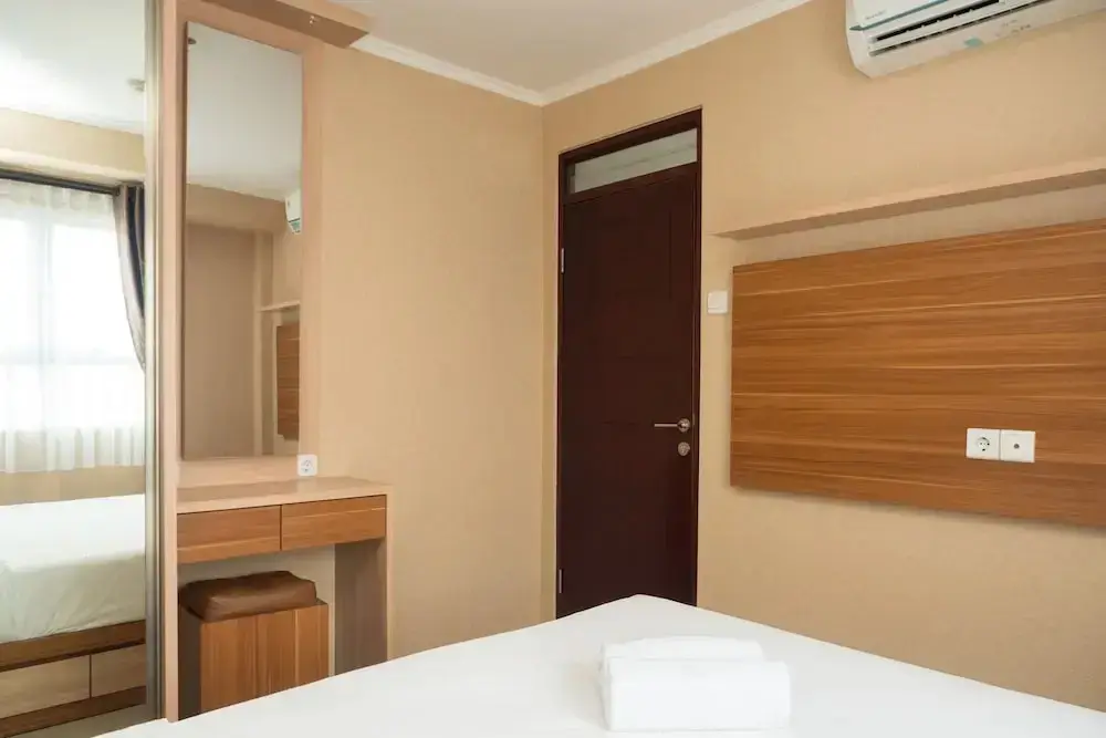 Бандунг: 3BR with Sofa bed at Gateway Pasteur Apartment