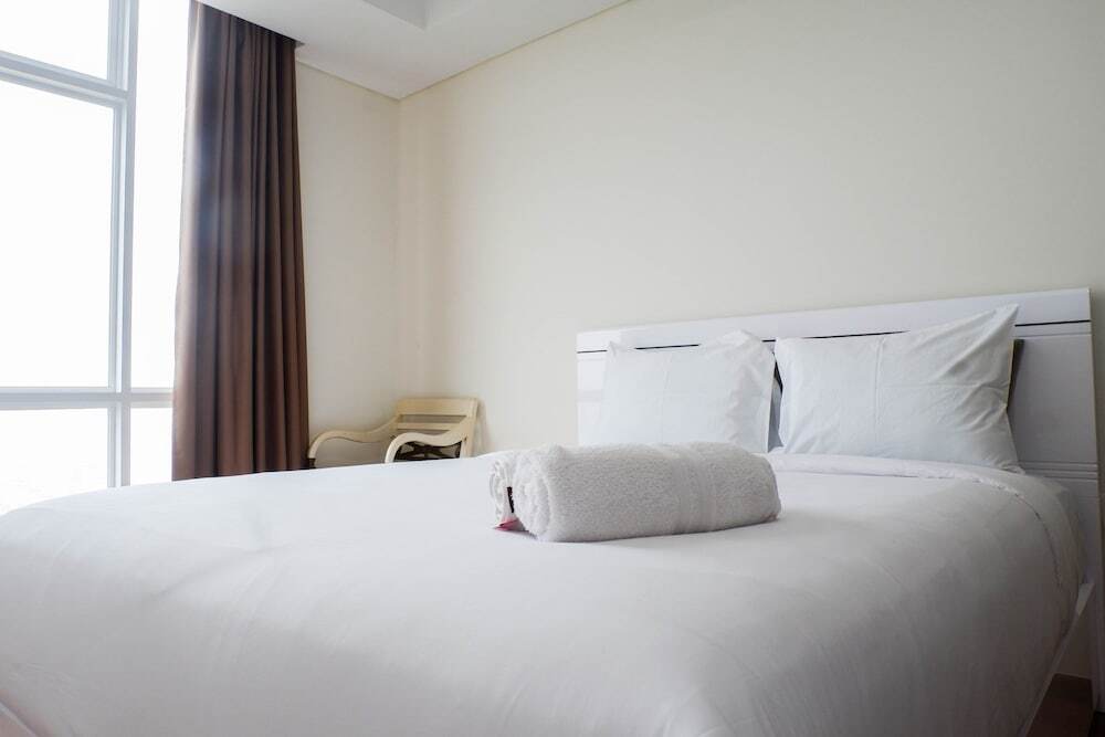 Сурабая: Deluxe 2BR Apartment at Grand Sungkono Lagoon
