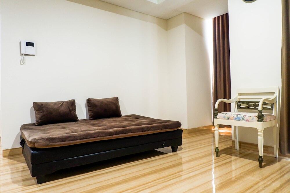 Сурабая: Deluxe 2BR Apartment at Grand Sungkono Lagoon