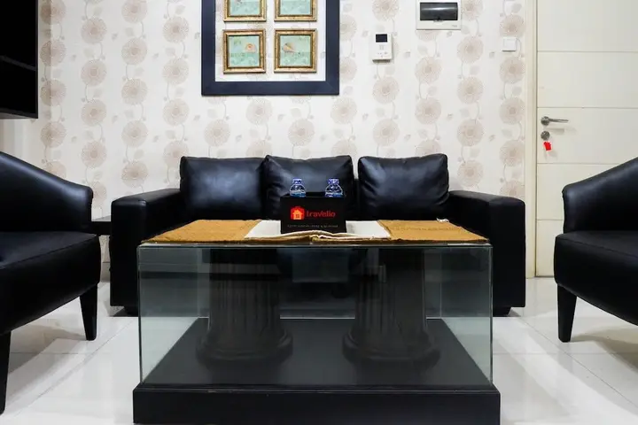 Сурабая: Strategic 2BR Apartment at Trillium Residence