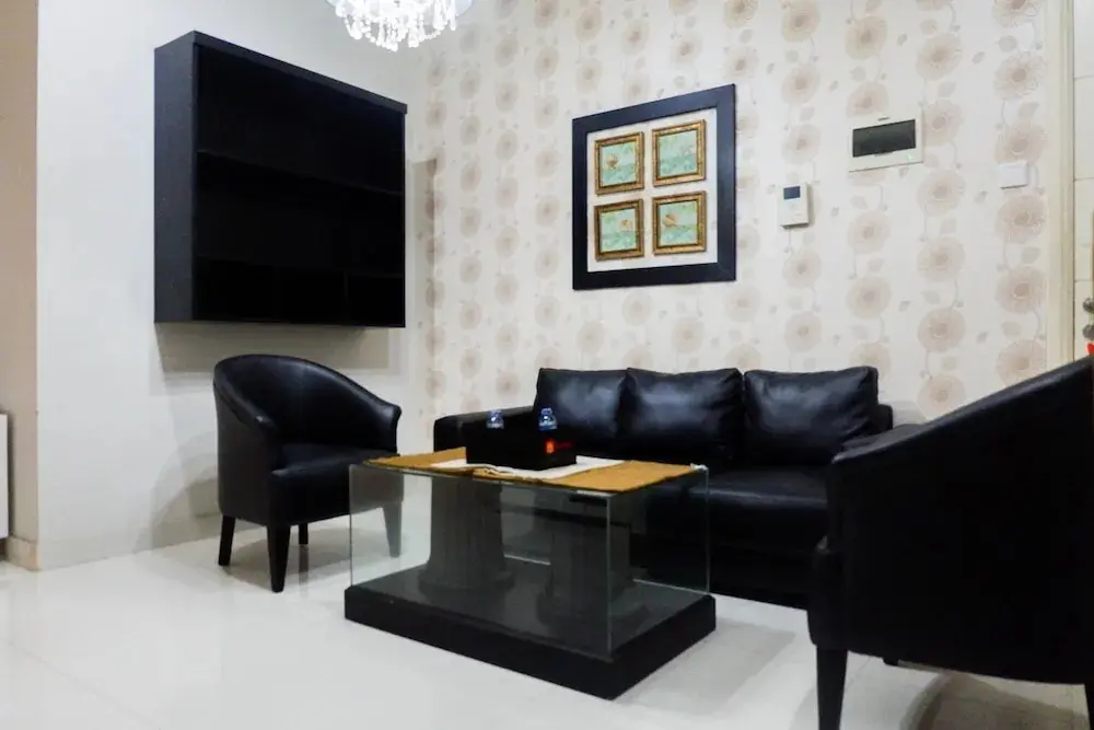Сурабая: Strategic 2BR Apartment at Trillium Residence