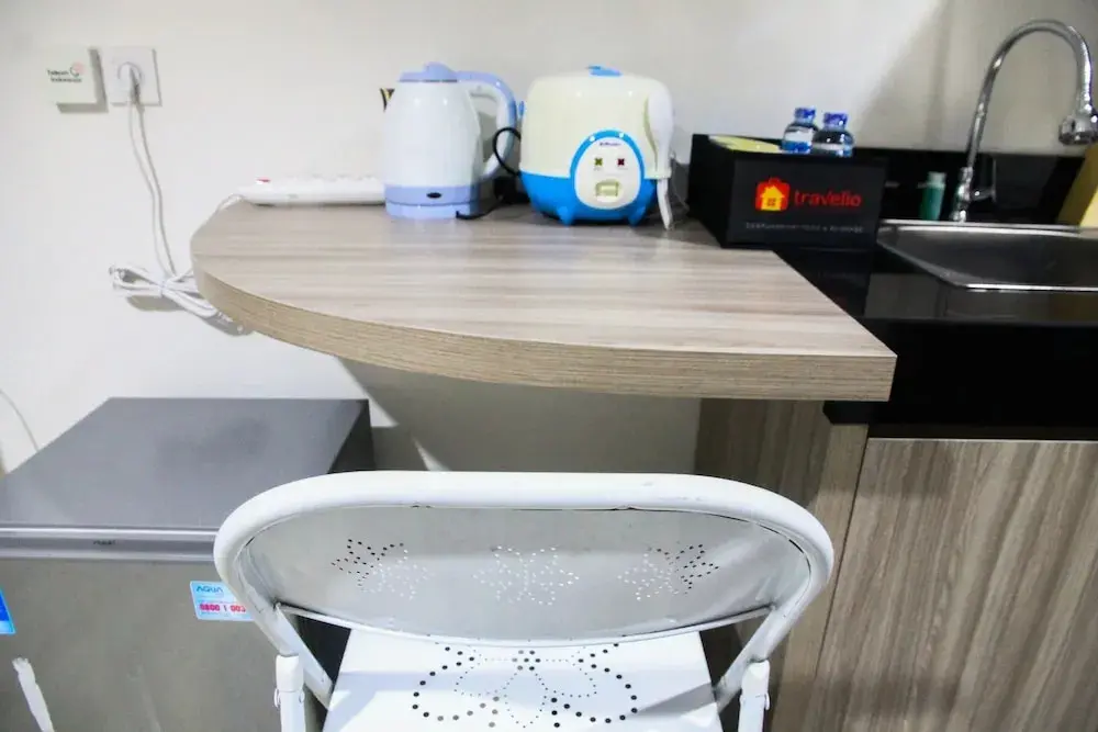 Южный Тангеранг: Comfy Studio Room Bintaro Icon Apartment
