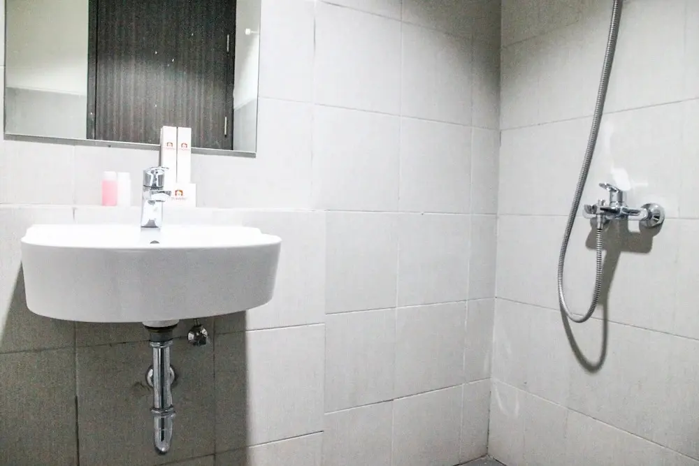 Южный Тангеранг: Comfy Studio Room Bintaro Icon Apartment
