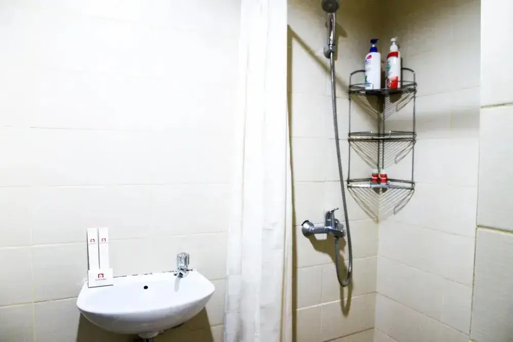 Джакарта: Cozy and Elegant 1BR Apartment Belmont Residence