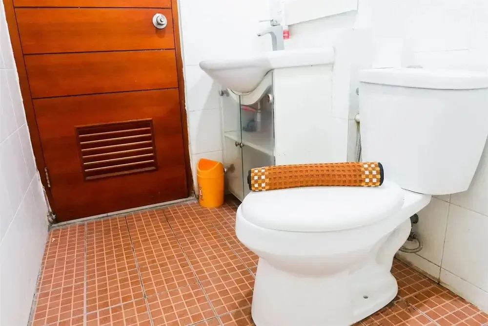 Сурабая: Homey 1BR at High Point Serviced Apartment