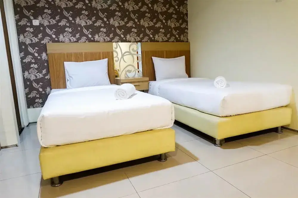 Сурабая: Homey 1BR at High Point Serviced Apartment