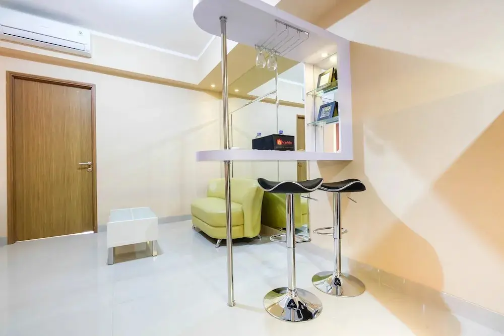 Чикаранг: Bright and Stylish 1BR The Oasis Apartment Cikarang