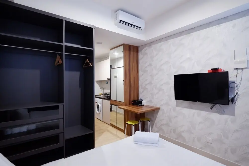 Джакарта: Comfortable Studio Puri Mansion Apartment