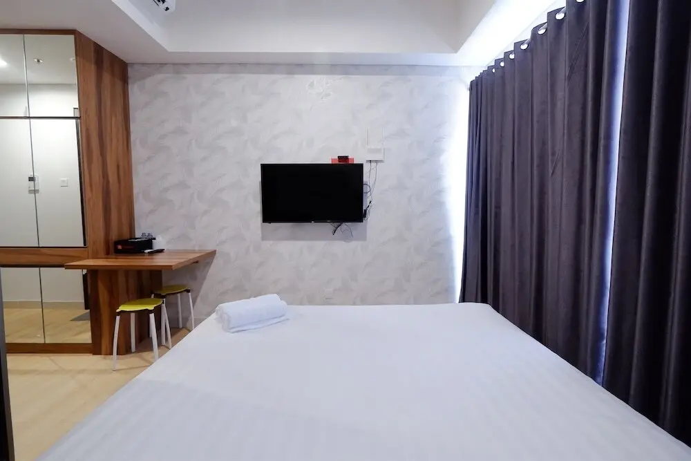 Джакарта: Comfortable Studio Puri Mansion Apartment