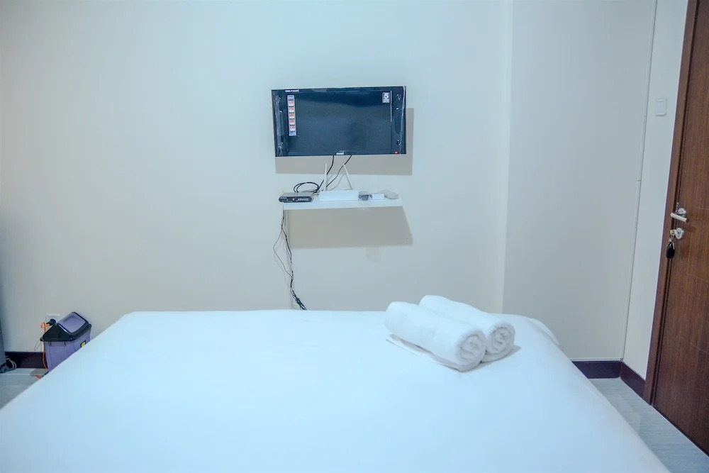 Депок: Cozy Studio Apartment @ Cinere Resort