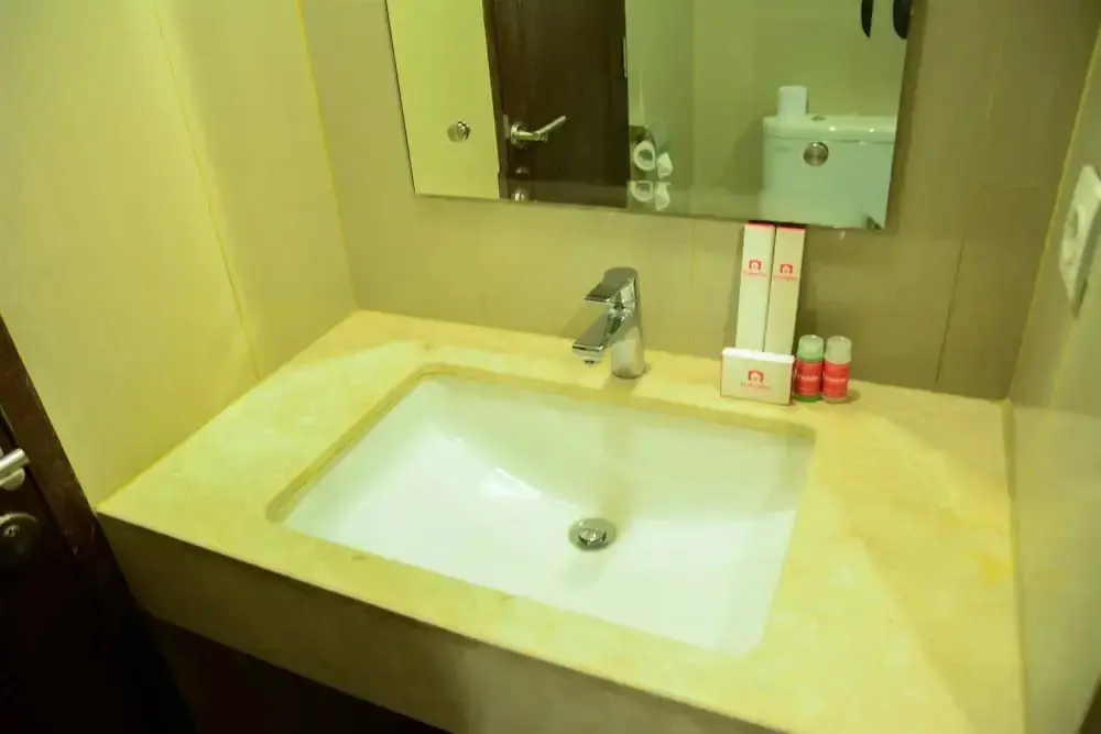 Джакарта: Cozy 1BR H Residence Apartment near MT Haryono
