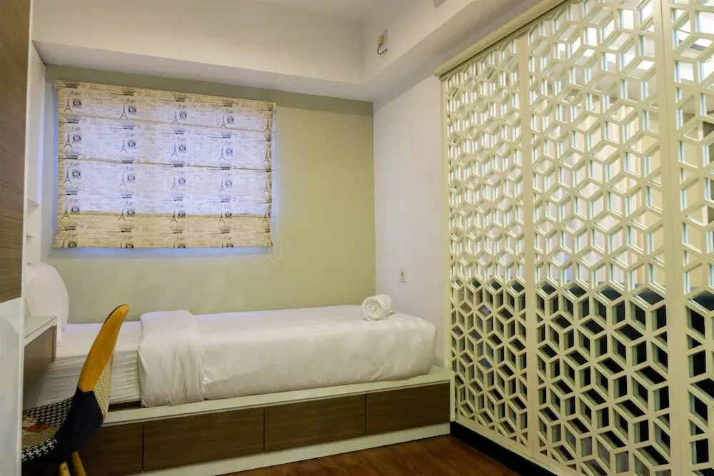 Джакарта: Amazing 2BR with City View The Wave Apartment