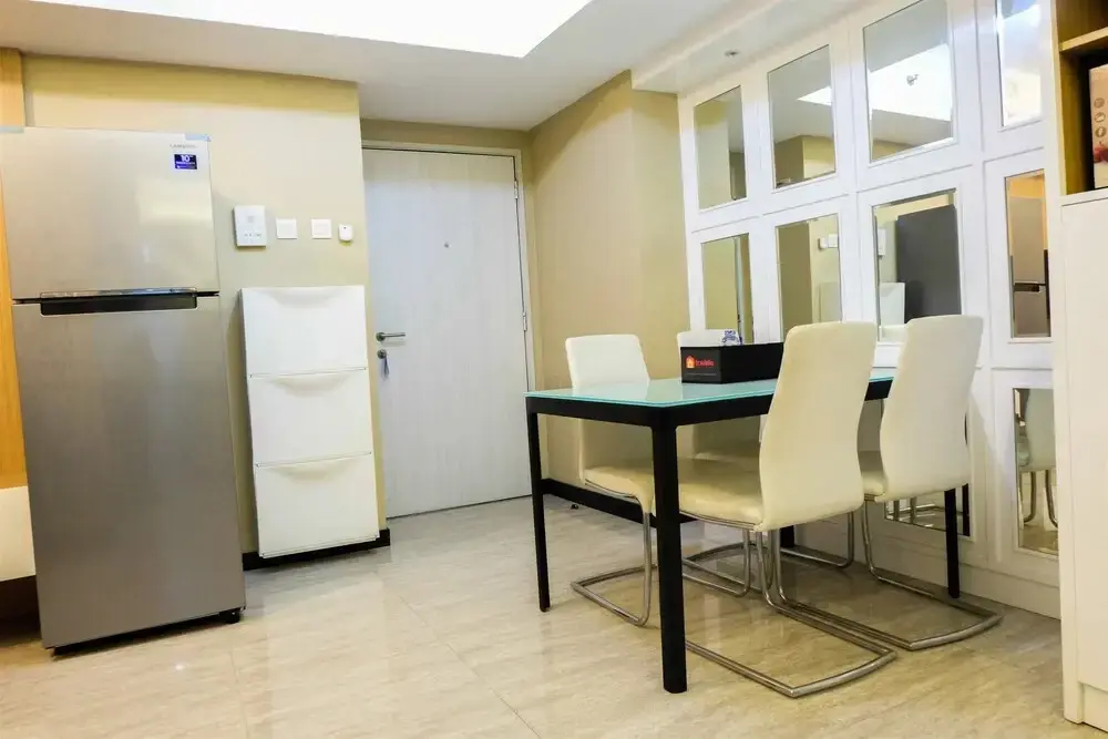 Джакарта: Amazing 2BR with City View The Wave Apartment