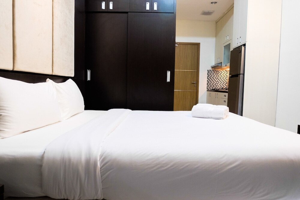 Чикаранг: Warm and Homey Studio at The Oasis Cikarang Apartment By Travelio