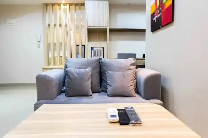 Чикаранг: Spacious 1BR with City View The Oasis Lippo Cikarang Apartment