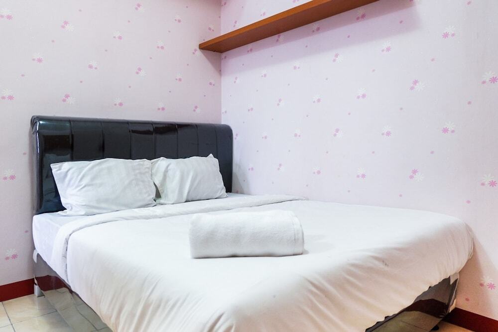 Джакарта: Best Price 2BR Seasons City Apartment