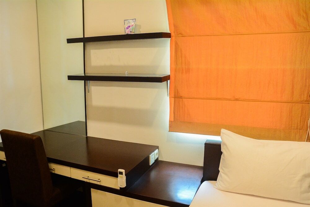 Джакарта: Awesome 3br Bellezza Permata Hijau Apartment Near Senayan