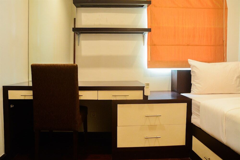 Джакарта: Awesome 3br Bellezza Permata Hijau Apartment Near Senayan