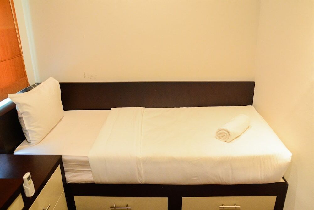 Джакарта: Awesome 3br Bellezza Permata Hijau Apartment Near Senayan