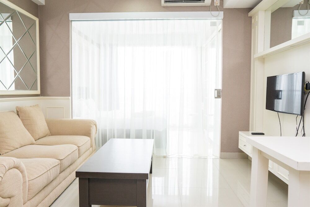 Бандунг: Luxurious 1BR Dago Suites Apartment