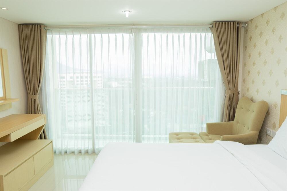 Бандунг: Luxurious Studio Room at La Grande Apartment