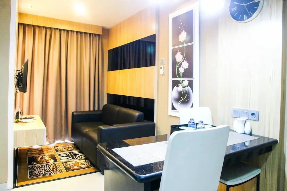 Чикаранг: Cozy and Minimalist 1BR @ Oasis Apartment