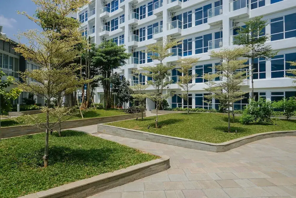 Modern City View Studio Apartment at Puri Mansion By Travelio — фото 1