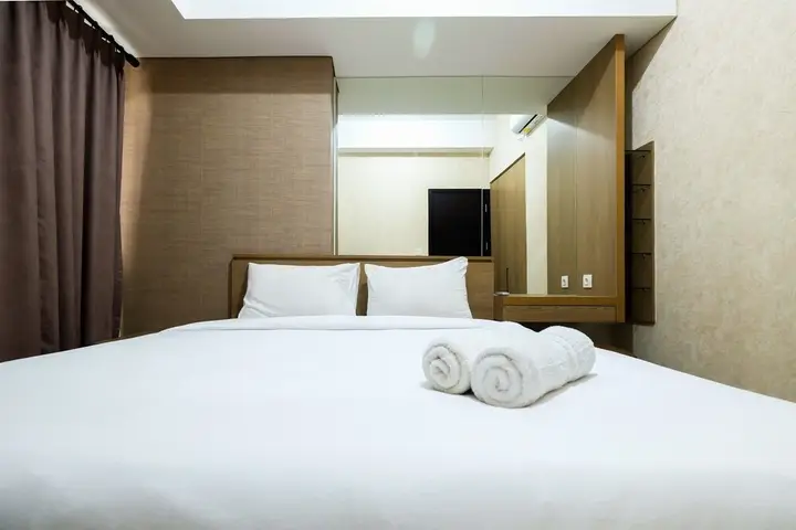 Legok: Graceful & Luxury 1BR Casa De Parco Apartment