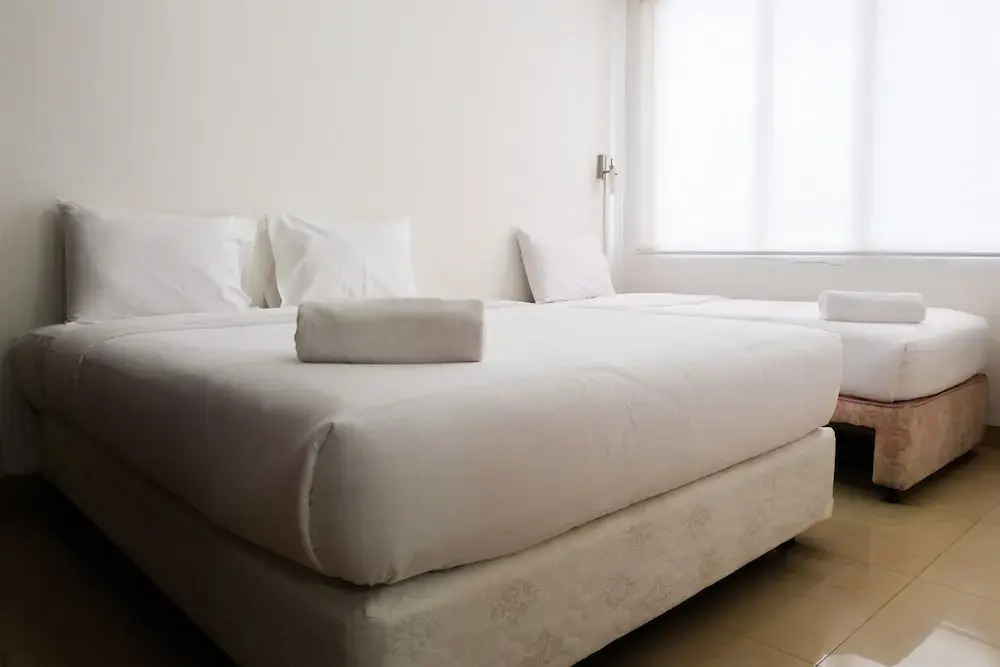 Джакарта: Cozy 1Br Paladian Park Apartment