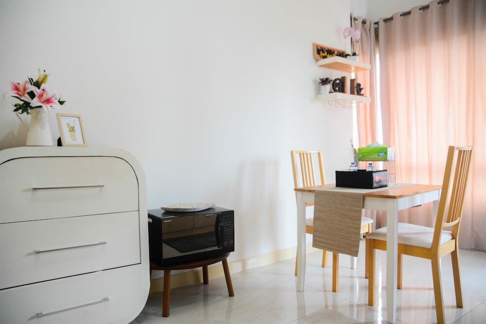 Джакарта: Comfy 2BR Sudirman Park Apartment at Central Area