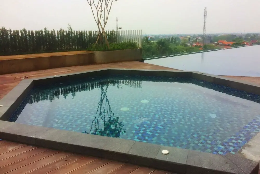 Тангеранг: Modern and Comfortable Studio Springwood Apartment