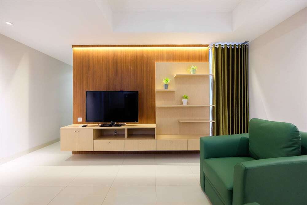Джакарта: Classy 2BR The Mansion Apartment near JIEXPO