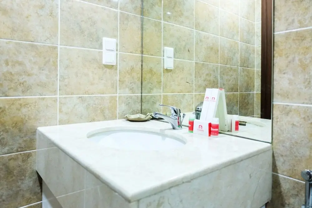 Джакарта: Cozy and Elegant 2BR Kemang Village Apartment By Travelio