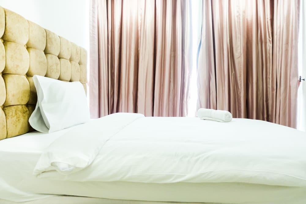 Джакарта: Cozy and Elegant 2BR Kemang Village Apartment By Travelio
