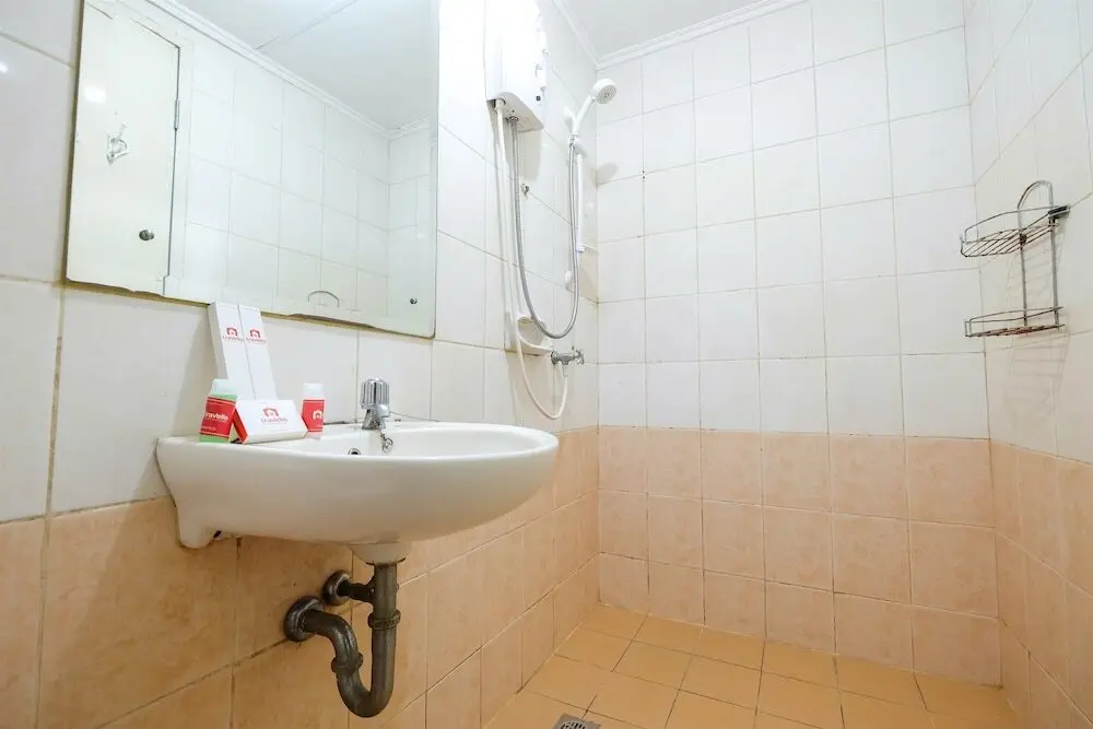 Джакарта: 2BR Apartment Gading Mediterania Residence with Android TV