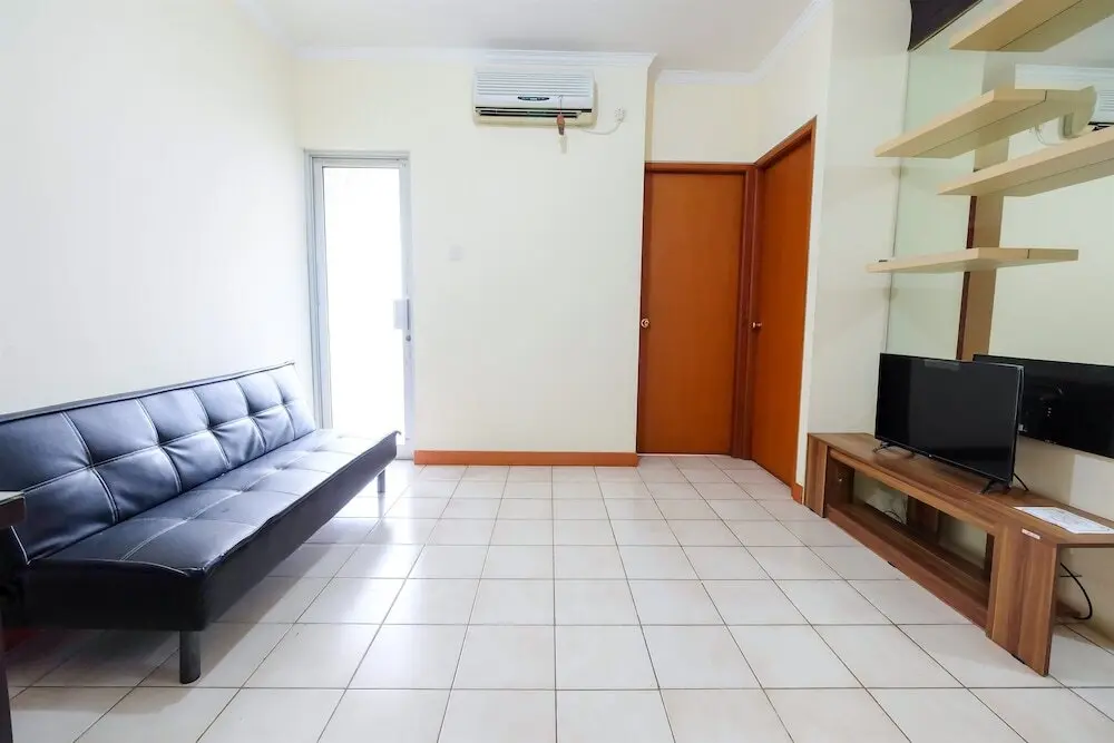 Джакарта: 2BR Apartment Gading Mediterania Residence with Android TV
