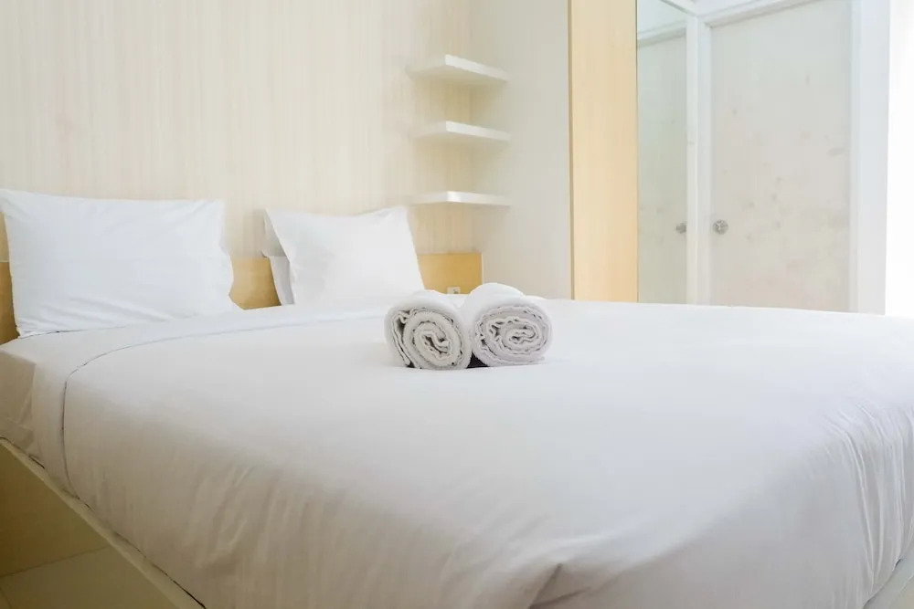 Сурабая: Cozy and Simple Studio at Educity Apartment Pakuwon City