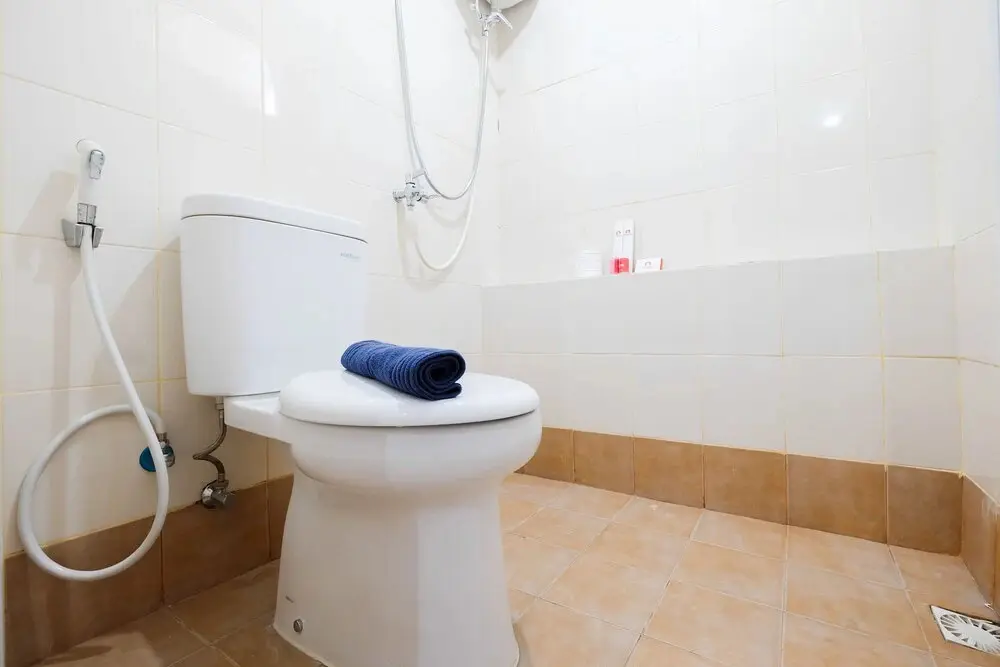 Джакарта: Luxurious 2BR City View Bassura Apartment