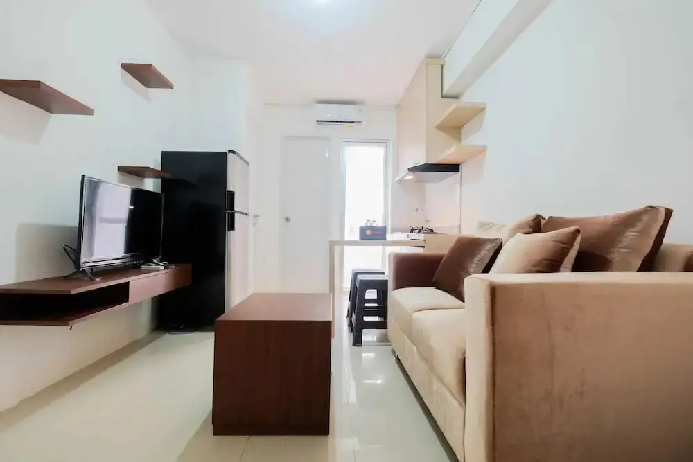 Джакарта: Luxurious 2BR City View Bassura Apartment