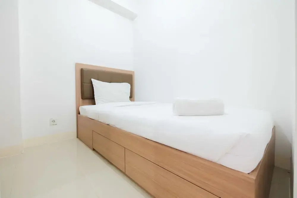Джакарта: Luxurious 2BR City View Bassura Apartment