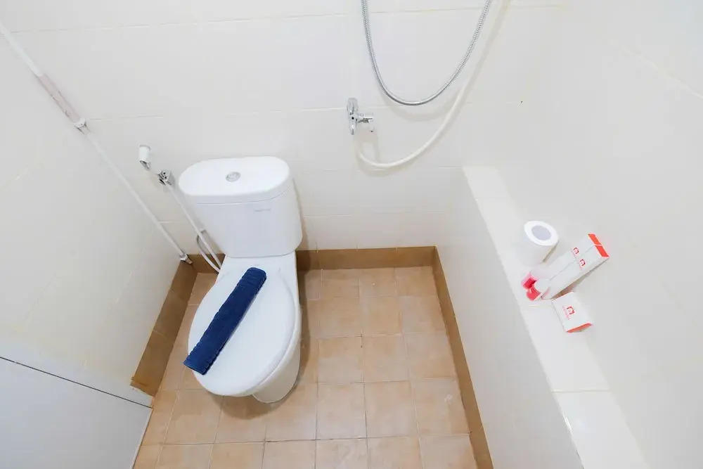 Джакарта: Luxurious 2BR City View Bassura Apartment